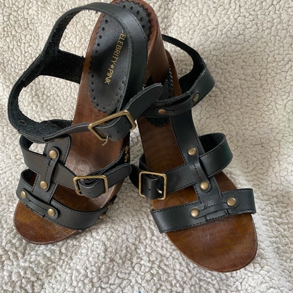 Retro style sandals with adjustable straps and block heel Size: 10 - XL - Picture 2 of 11